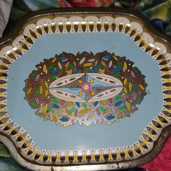 Set of 6 "236 Leaves" Baret Ware Co. Trays - Picture 6 of 7